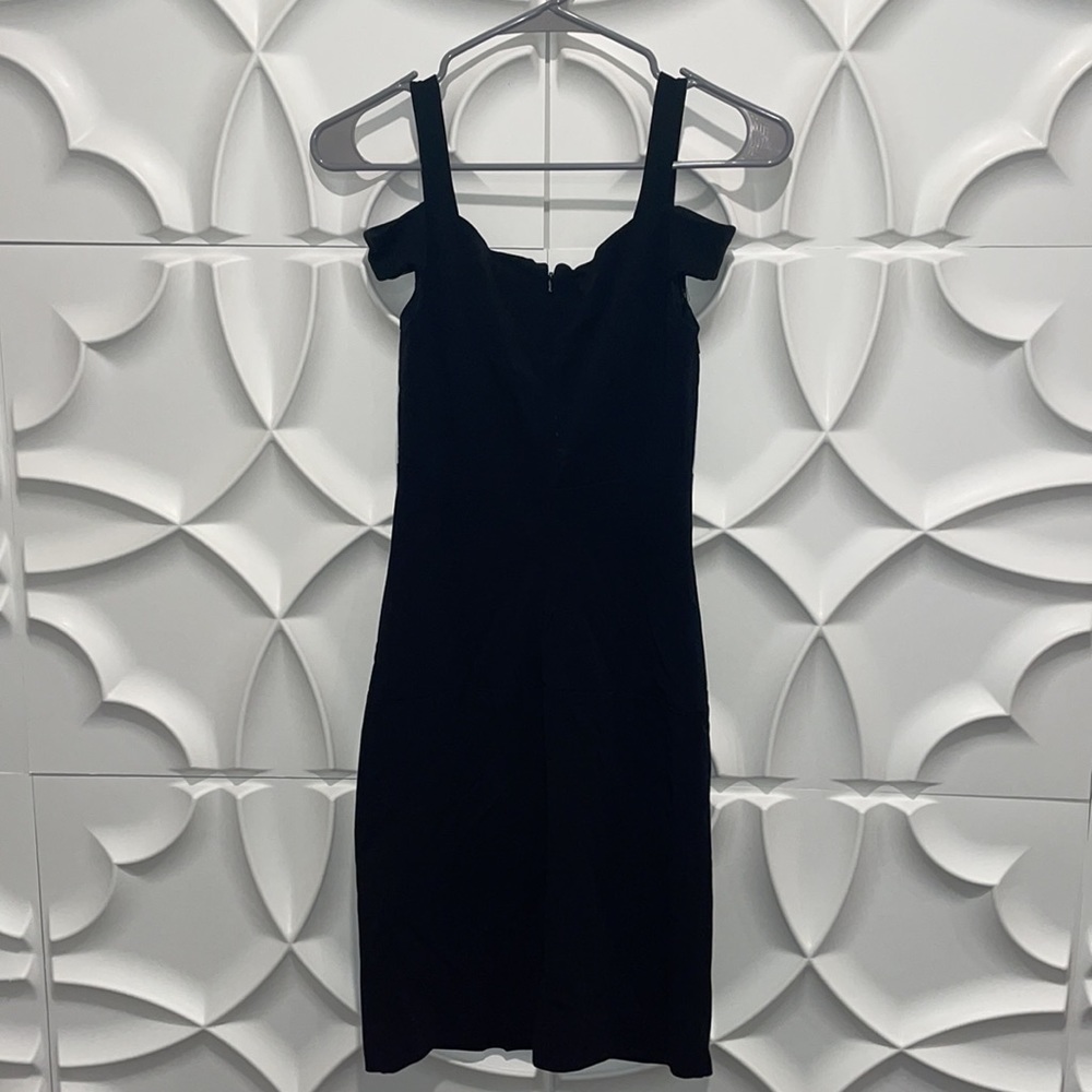 Nicole Miller structured cold shoulder dress 2. HH - Picture 3 of 4
